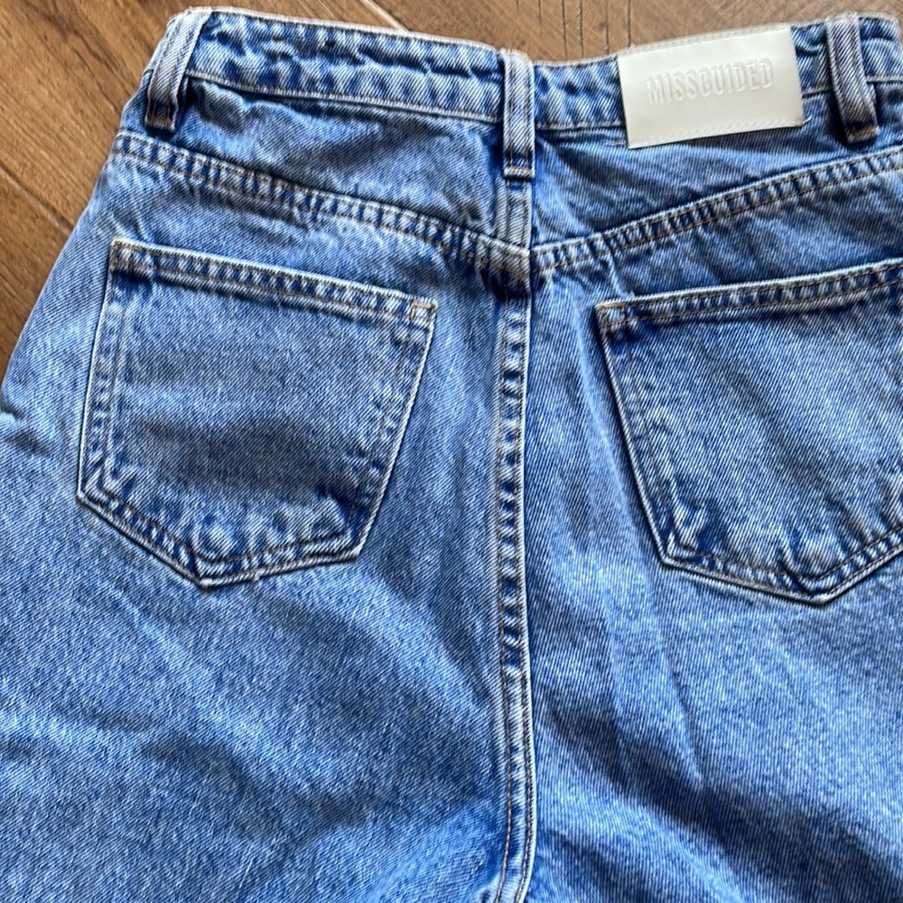 Missguided Riot High Rise Mom Jeans - Picture 7 of 10